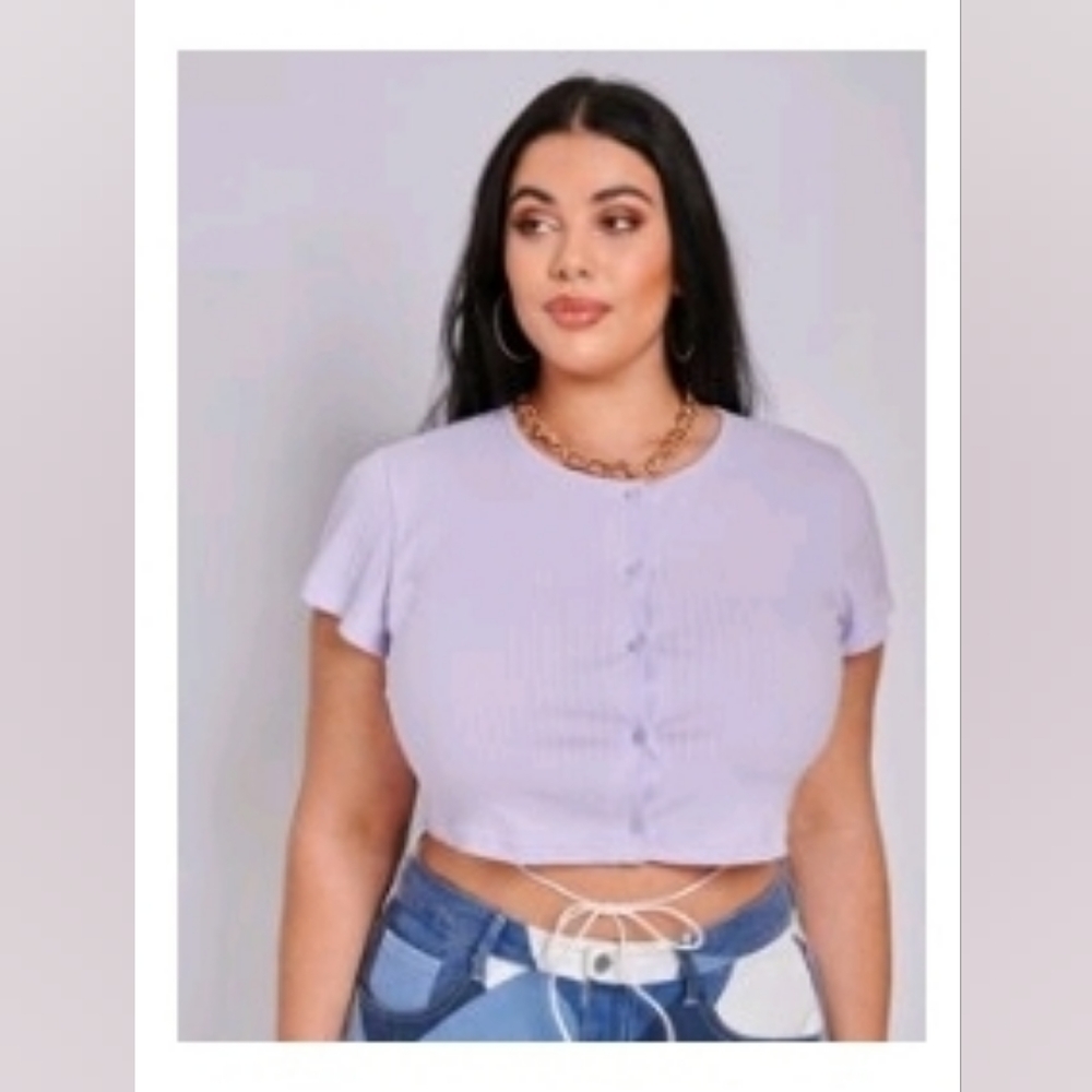 Never worn Shein cropped button tee 3xl